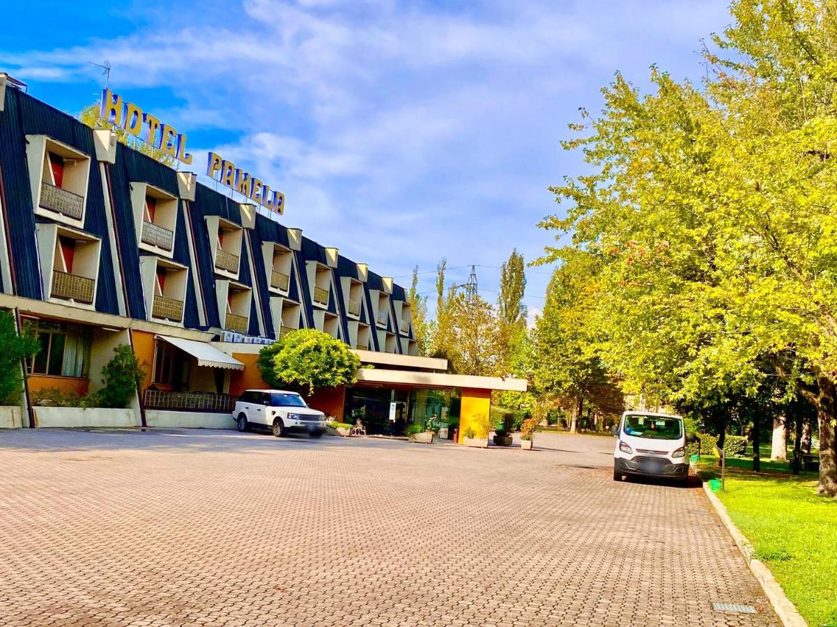 Hotel Pamela Сан-Пьетро-ин-Казале Экстерьер фото